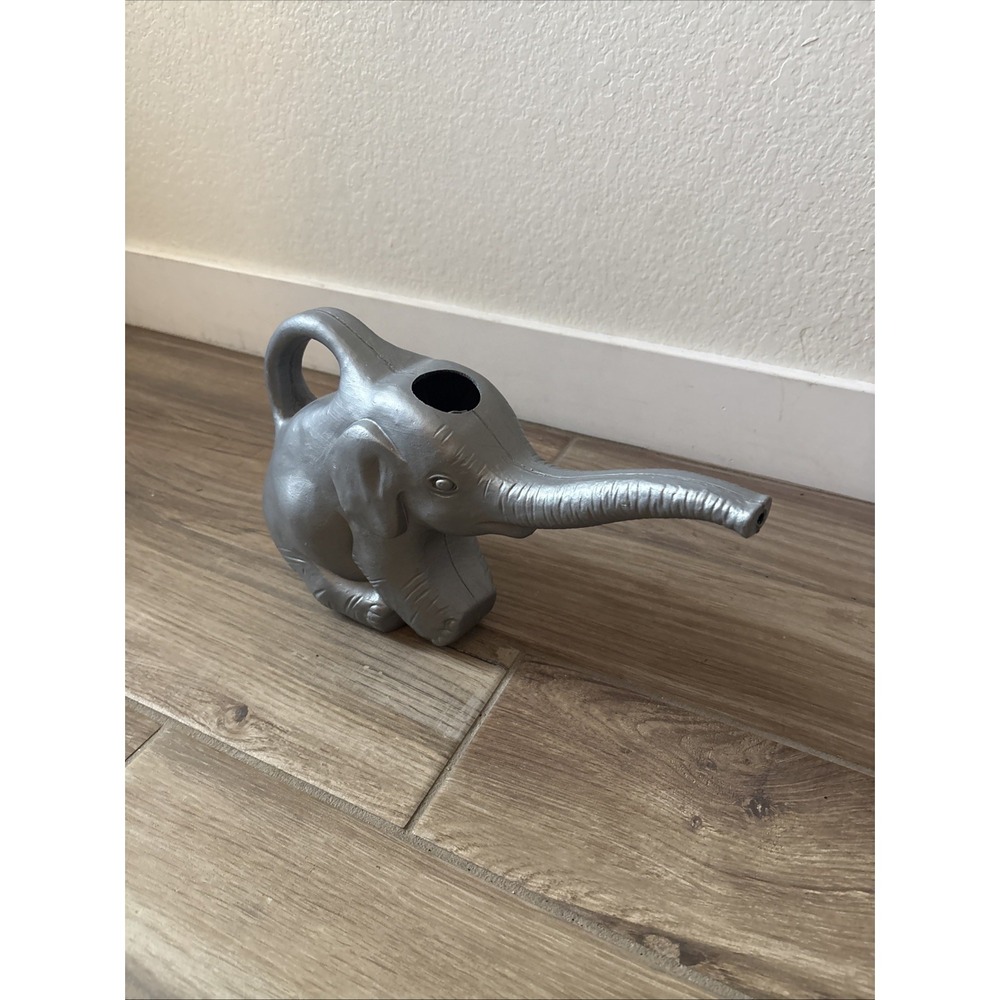 Union Products Gray Elephant Watering Can Blow Mold 6318 13x9x3